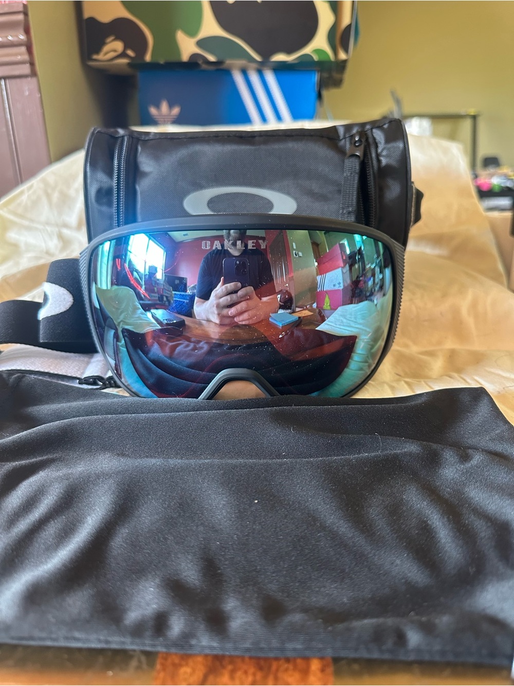 Oakley Flight Tracker L Snow Goggles OO7104 710406
